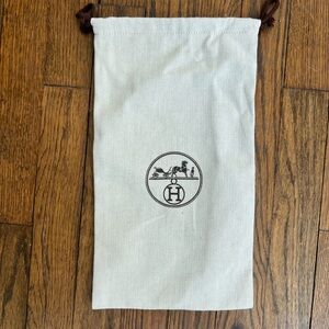 Hermès Dust Bag come in a pair of 2